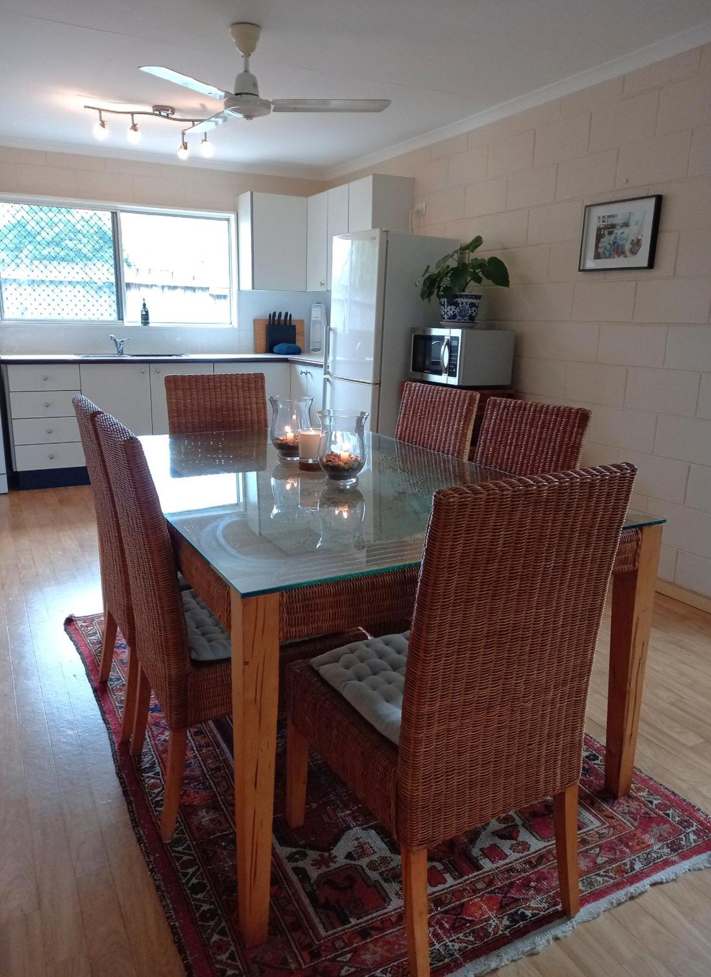 J & Ella'S Holiday House - 1 Bedroom, 1 Bathroom Home Cooktown Bagian luar foto