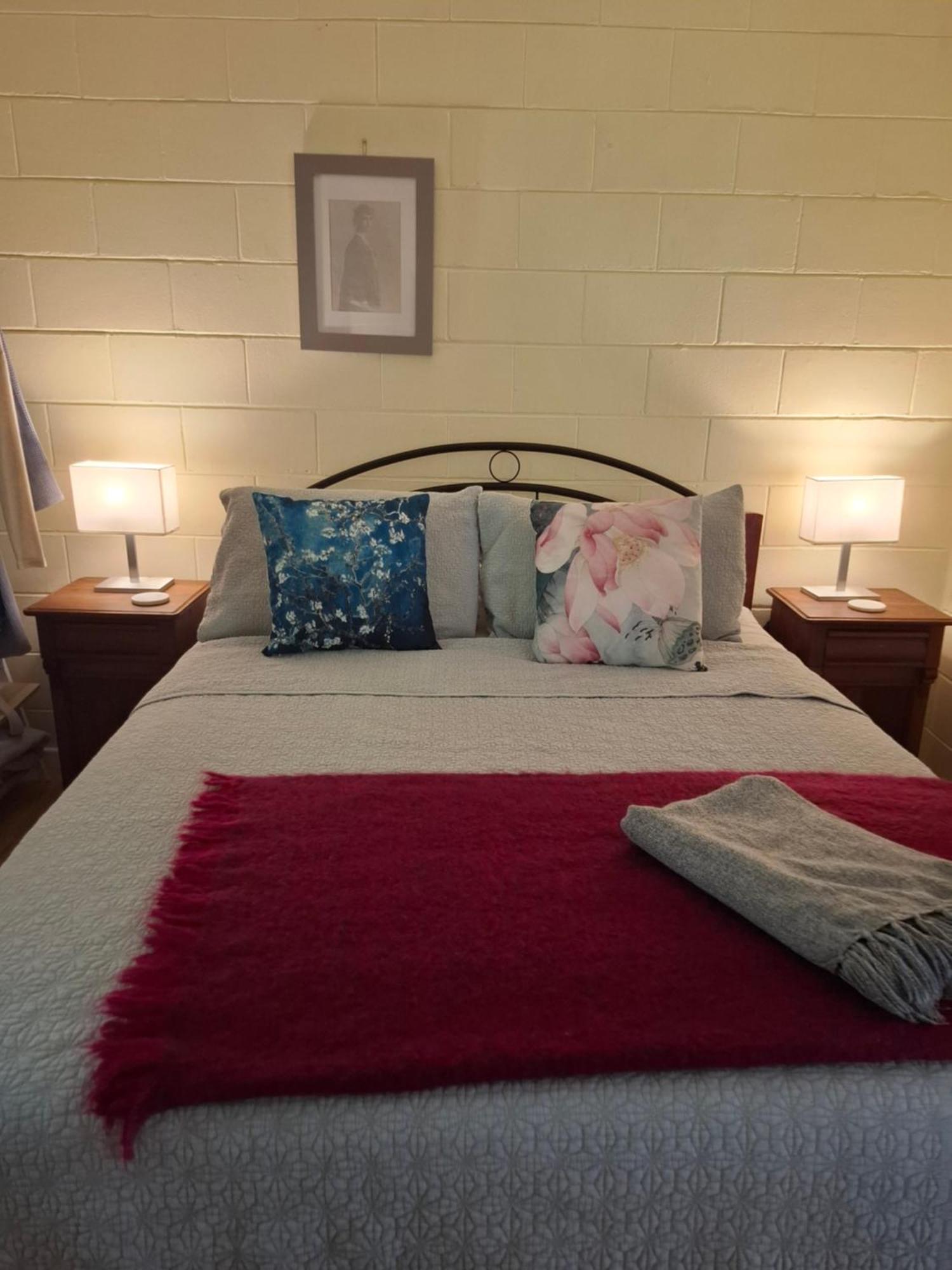 J & Ella'S Holiday House - 1 Bedroom, 1 Bathroom Home Cooktown Bagian luar foto