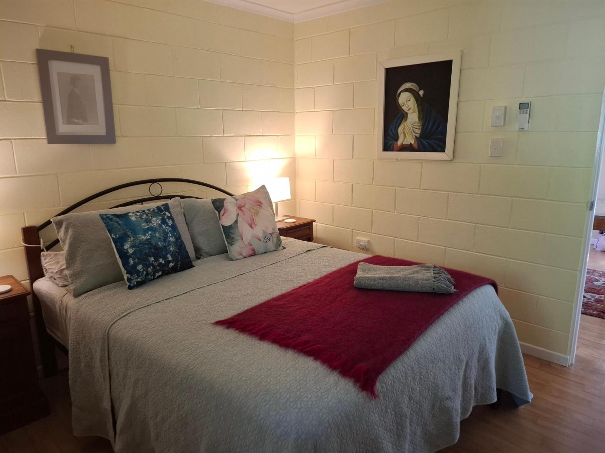 J & Ella'S Holiday House - 1 Bedroom, 1 Bathroom Home Cooktown Bagian luar foto